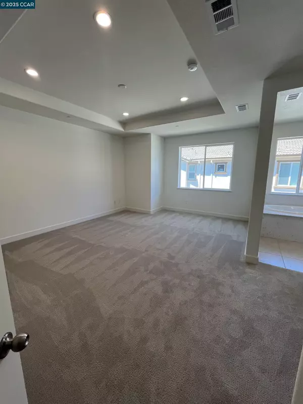 Fairfield, CA 94534,828 Crescendo ST