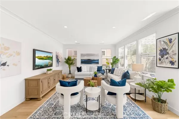 Irvine, CA 92620,112 Velvet Leaf