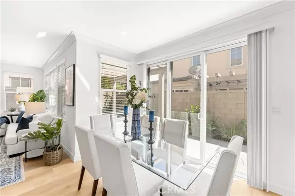 Irvine, CA 92620,112 Velvet Leaf