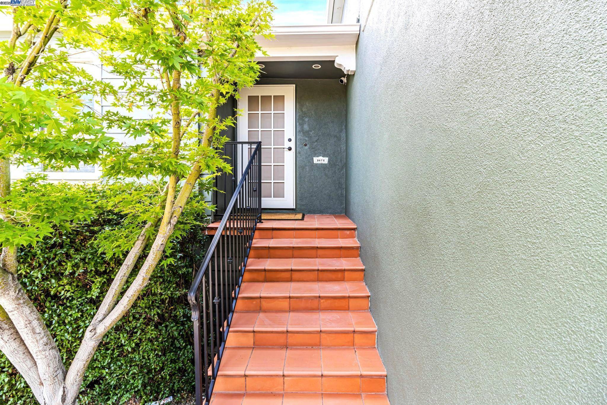 Oakland, CA 94605,3675 Delmont Ave