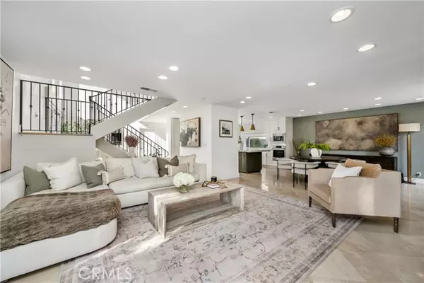 Newport Beach, CA 92660,417 Vista Suerte