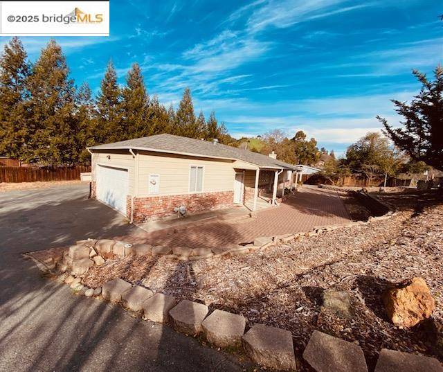 3540 Deer Hill Rd, Lafayette, CA 94549