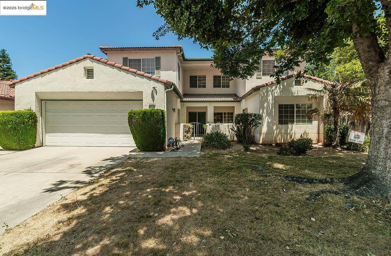 Flint WAY, Fresno, CA 93722