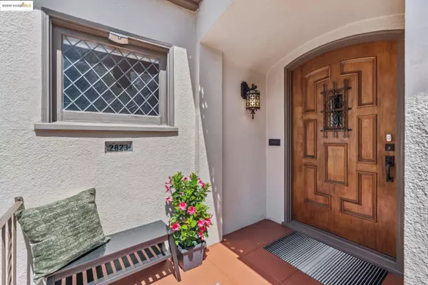 Alameda, CA 94501,2823 Central Ave