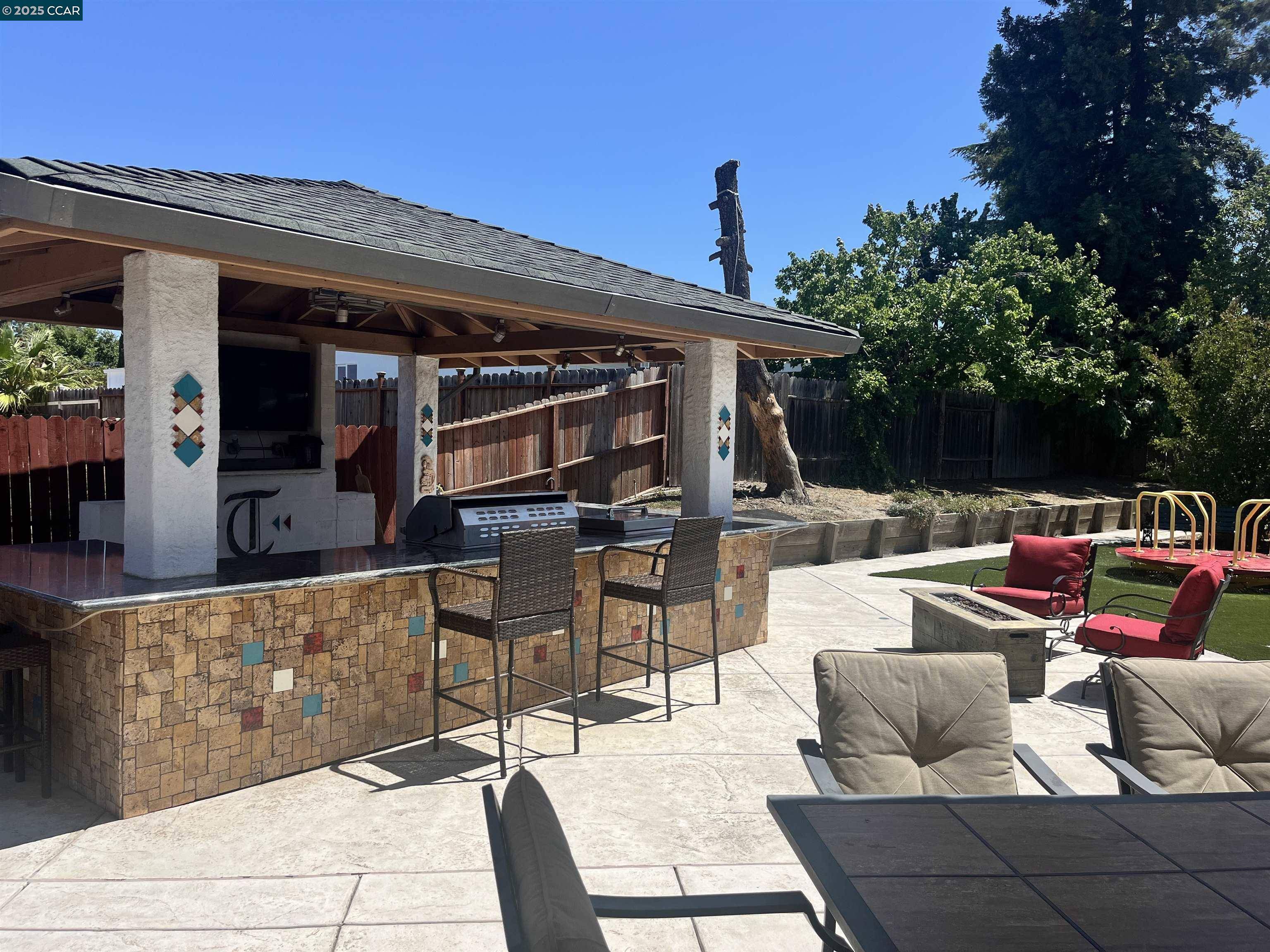 3931 Chatworth St, Pittsburg, CA 94565