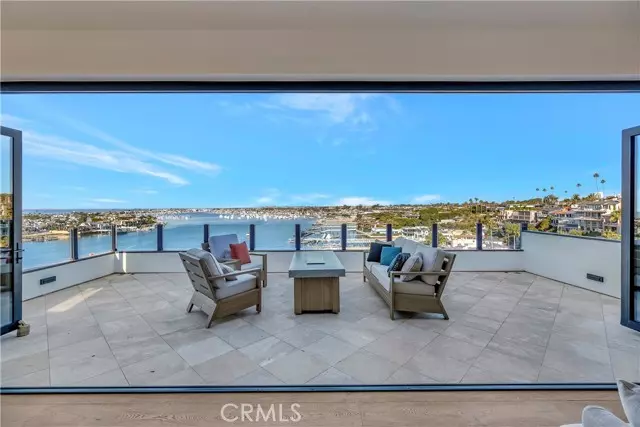 Corona Del Mar, CA 92625,221 Carnation AVE