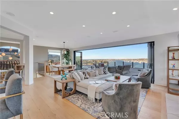 Corona Del Mar, CA 92625,221 Carnation AVE