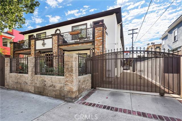 Los Angeles, CA 90028,5666 5672 Franklin AVE