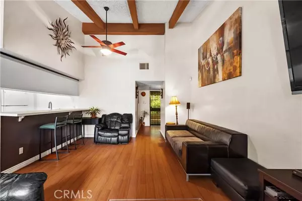 Los Angeles, CA 90068,2700 Cahuenga BLD 1302
