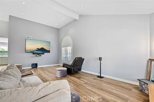 West Hills, CA 91304,23711 Baltar ST