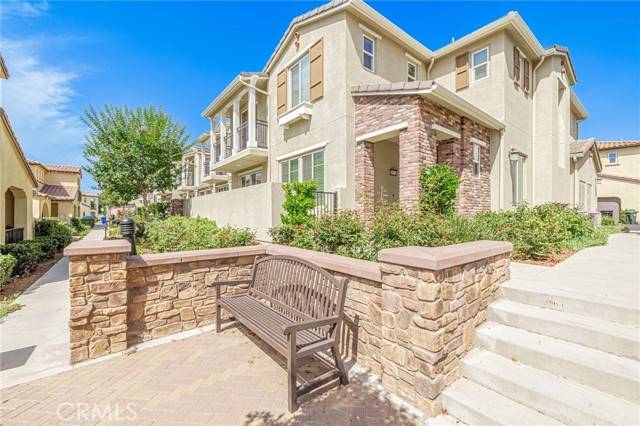 28752 Calle De La Paz DR, Valencia, CA 91354