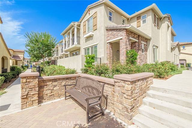 28752 Calle De La Paz DR, Valencia, CA 91354