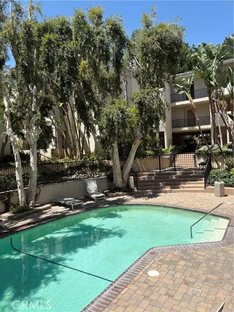 Encino, CA 91316,5325 Newcastle AVE 127