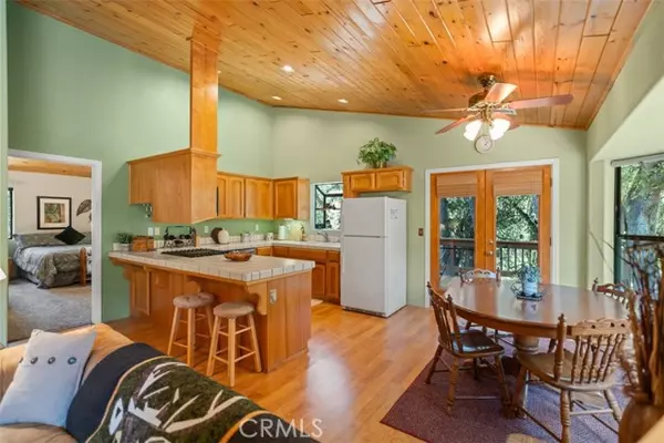 CA 93222,2324 Zermatt DR
