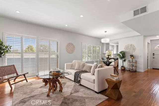 Sherman Oaks, CA 91411,5324 N Kester Ave 12