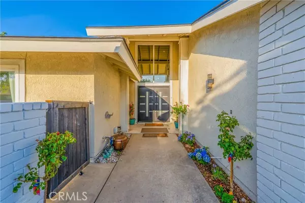 Claremont, CA 91711,2040 Cape Cod CT