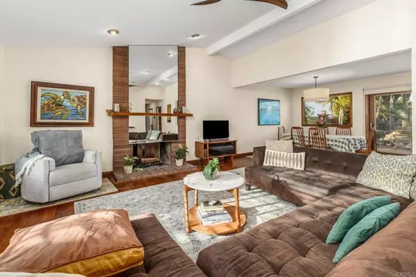 Encinitas, CA 92024,157 Beechtree DR