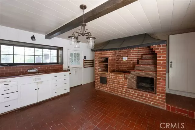 8449 Melvin AVE, Northridge, CA 91324