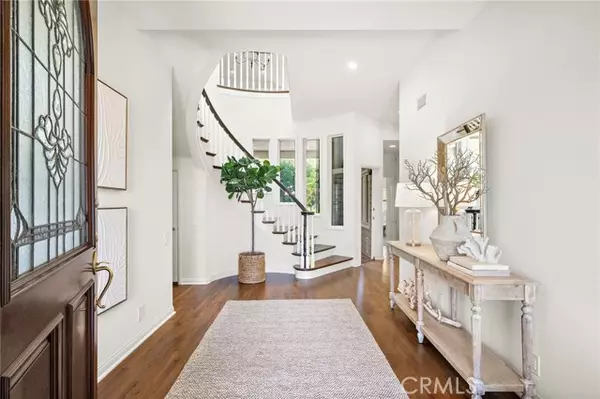 Newport Beach, CA 92663,520 Kings RD