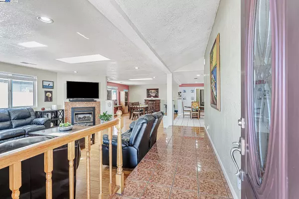 San Leandro, CA 94579,942 Purdue St