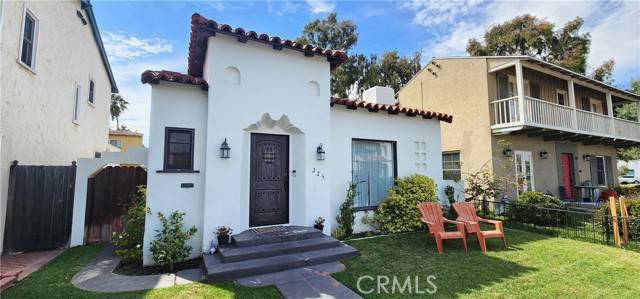 225 Saint Joseph AVE, Long Beach, CA 90803