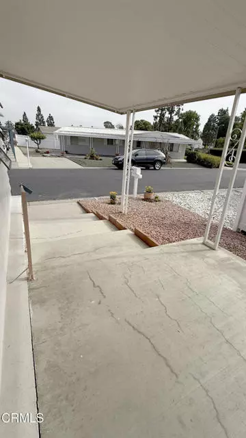 Ventura, CA 93003,48 Whitman CT 48