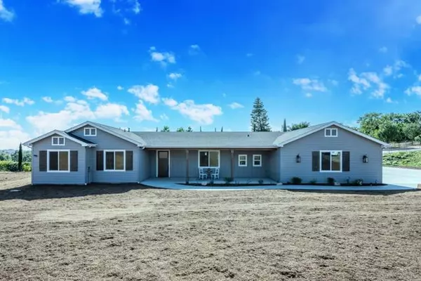 Fallbrook, CA 92028,1904 Grey Rabbit Hollow LN