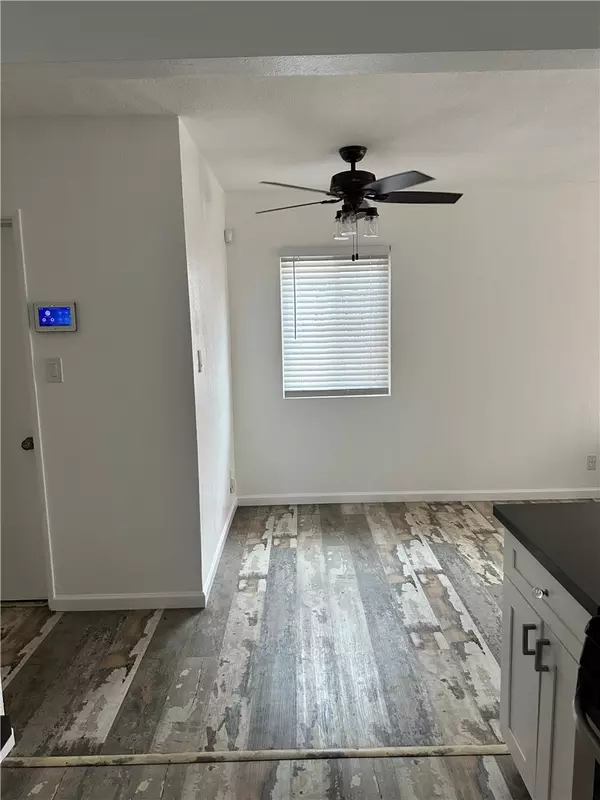 Compton, CA 90220,339 W Poplar ST