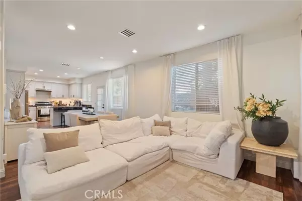 5616 Etiwanda AVE 6, Tarzana, CA 91356