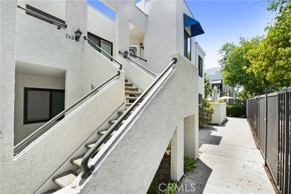 742 Park Shadow CT 17, Baldwin Park, CA 91706