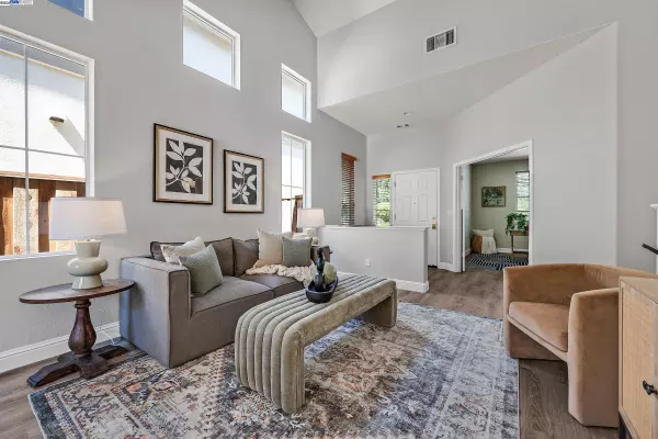 Dublin, CA 94568,5032 Persimmon Dr