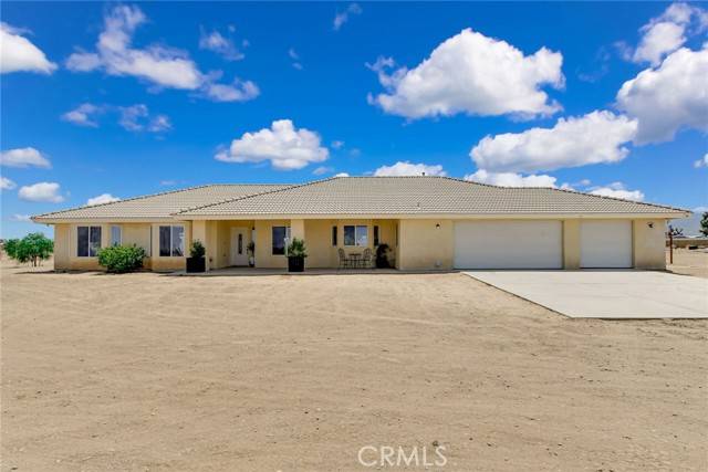 5767 Cayucos DR, Phelan, CA 92371