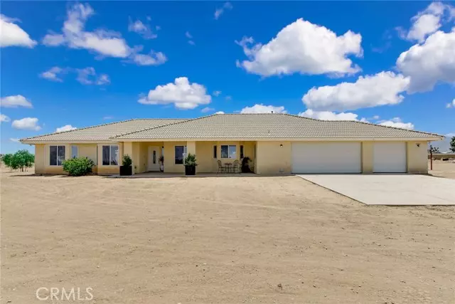 5767 Cayucos DR, Phelan, CA 92371