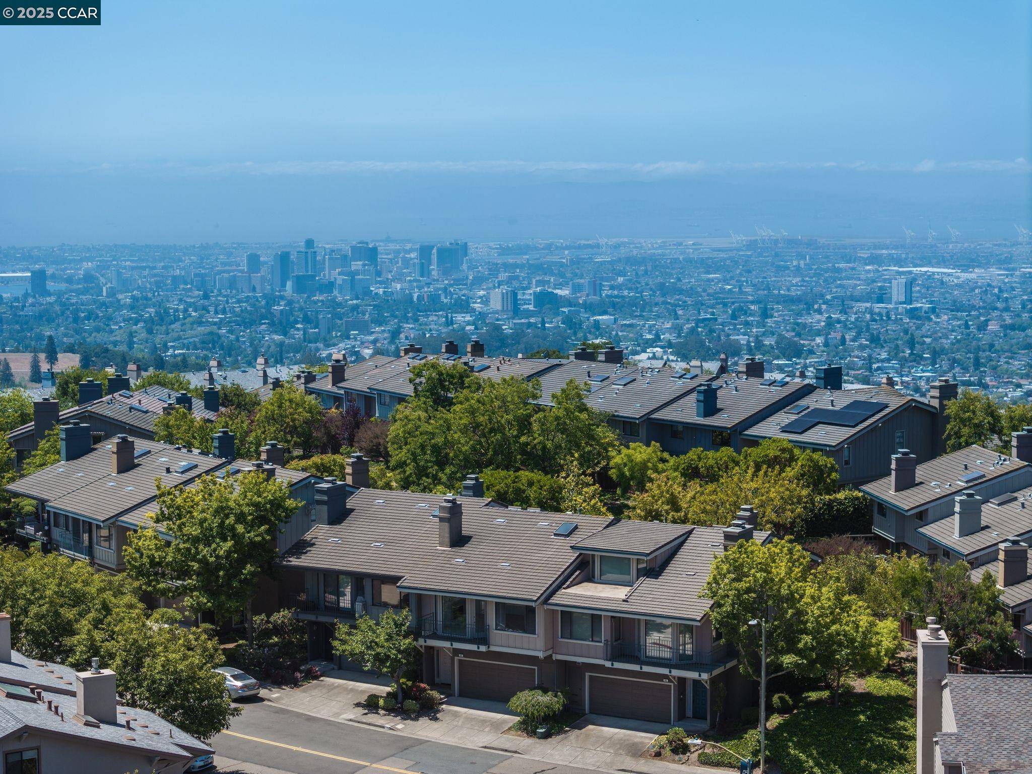 402 Hiller Dr, Oakland, CA 94618