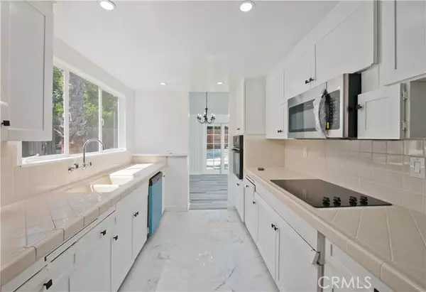 Winnetka, CA 91306,20541 Rodax ST