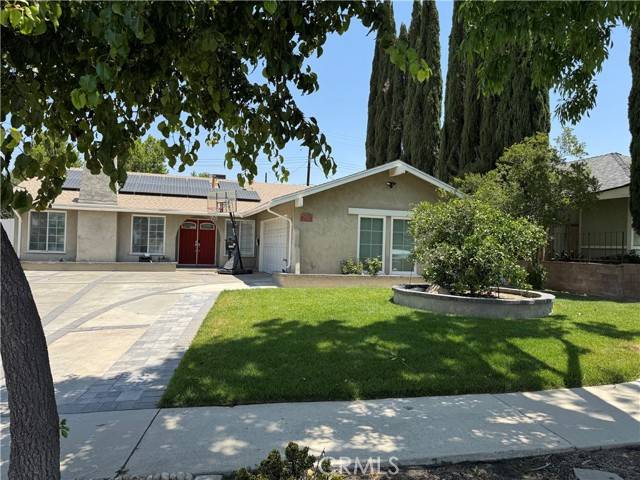 27954 Newbird DR, Saugus, CA 91350
