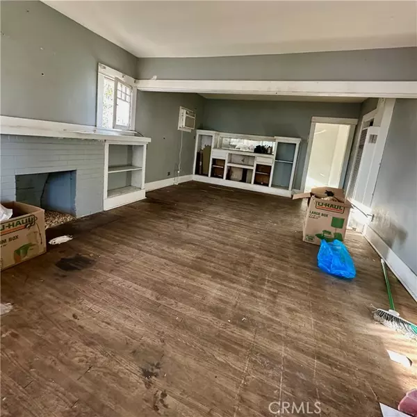 Huntington Park, CA 90255,2829 California ST