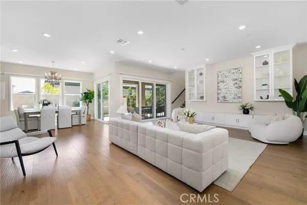 Irvine, CA 92618,52 Harlow