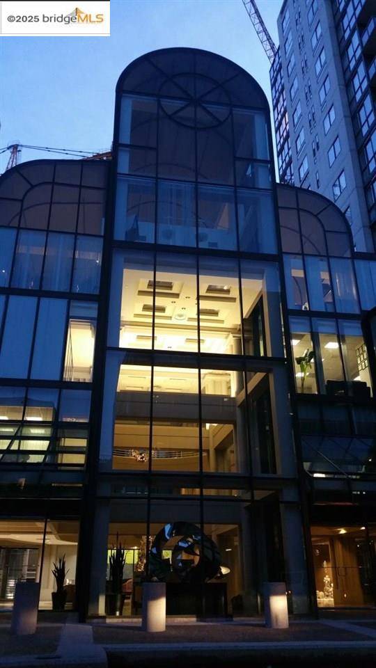 San Francisco, CA 94109,1 Daniel Burnham Ct 1204