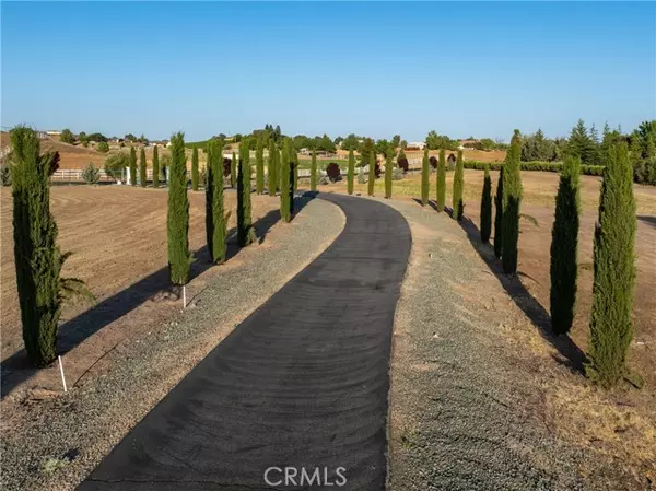 Paso Robles, CA 93446,5570 Rancho La Loma Linda DR