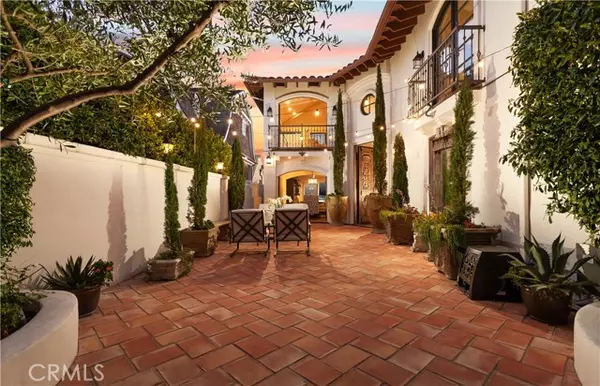 Corona Del Mar, CA 92625,2301 Pacific DR