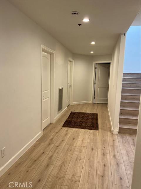 Woodland Hills, CA 91364,21765 Ybarra RD