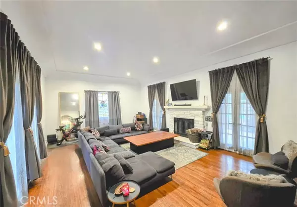 Van Nuys, CA 91406,15401 Saticoy ST