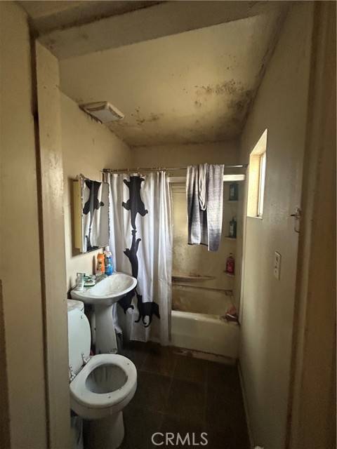 Whittier, CA 90601,2258 Kaydel RD