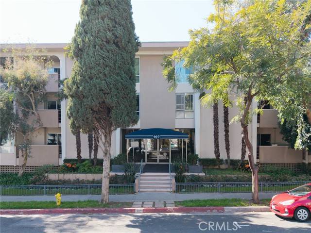West Hollywood, CA 90069,927 N Kings RD 212