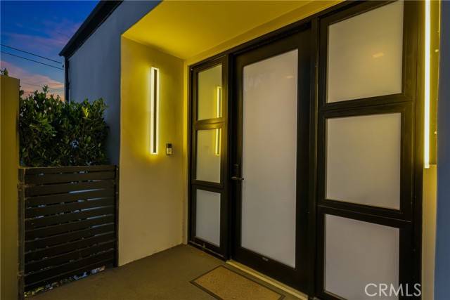 Sherman Oaks, CA 91403,15125 Rayneta DR