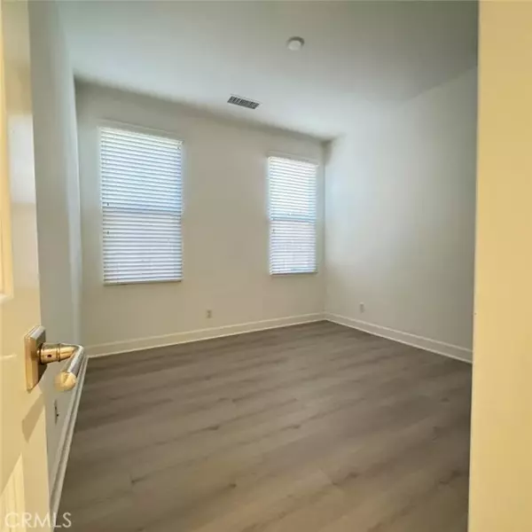 Irvine, CA 92620,103 Alumroot