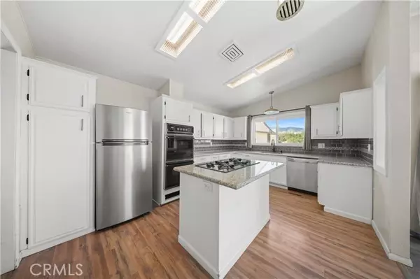 Pinon Hills, CA 92372,2033 Hollister RD