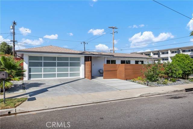 496 E 16th, Costa Mesa, CA 92627