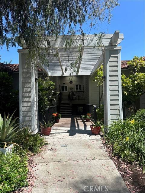 Laguna Woods, CA 92637,967 Calle Aragon B